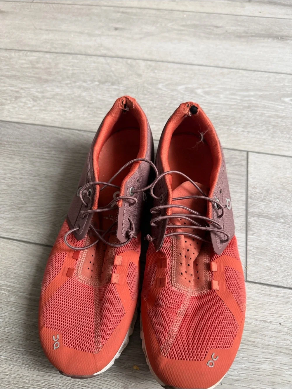 On cloud Running REI Athletic Shoe in Coral and Maroon size 10.5